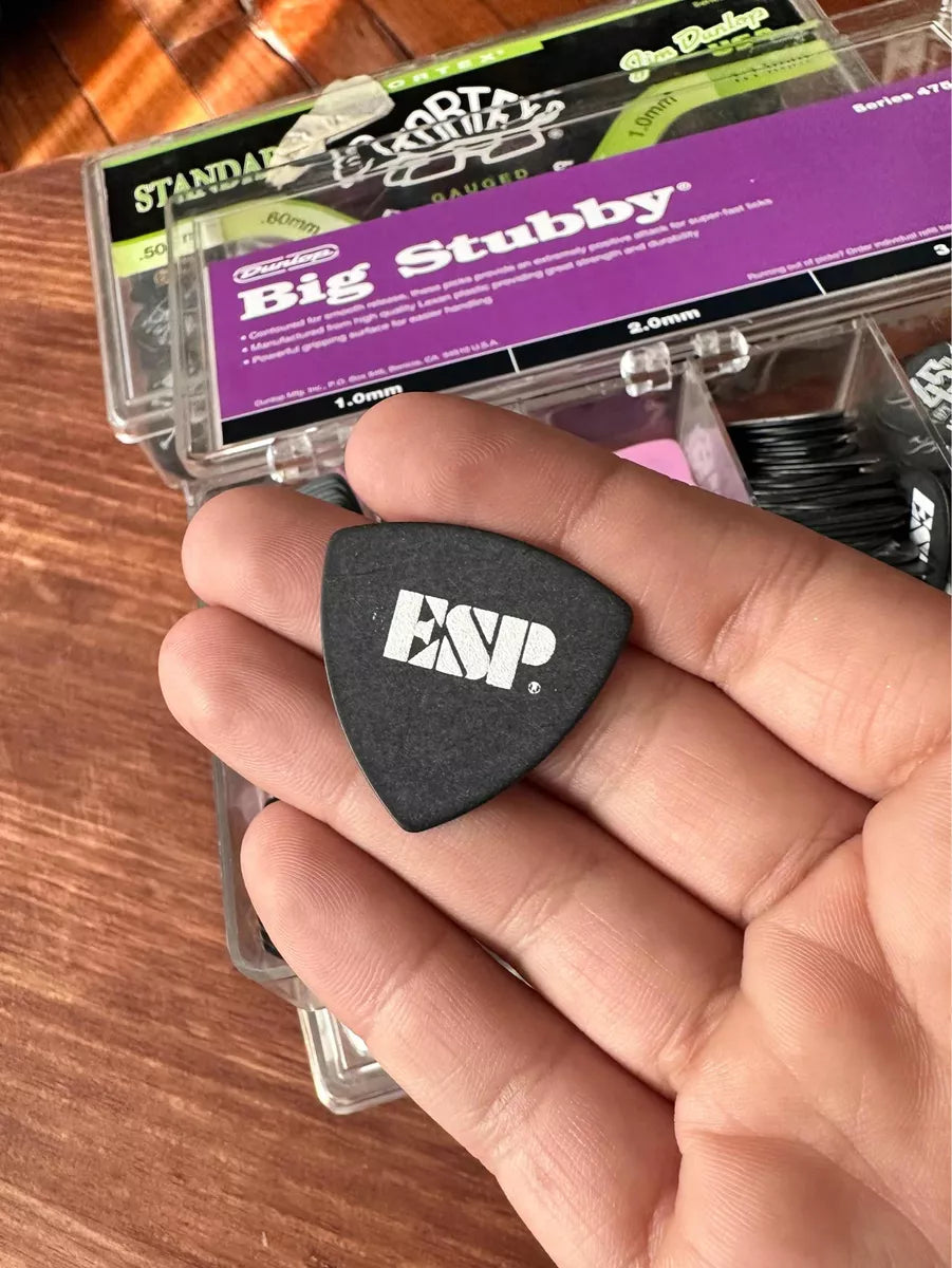 Cuerdas-de-guitarra-ernieball-elixir-blacksmith-